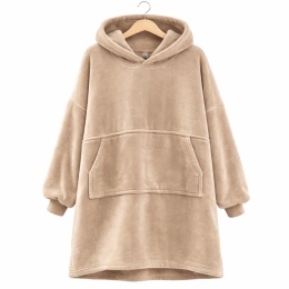 Beżowa bluza koc oversize z kapturem – miękka i ciepła bluza domowa z dużą kieszenią, idealna na chłodne wieczory