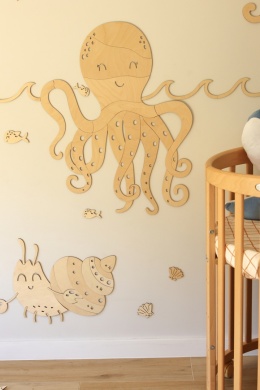 Drewniana ośmiornica na ścianę w pokoju dziecka – dekoracja oceaniczna w stylu boho i Montessori z naturalnego drewna