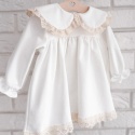 Biała elegancka sukienka dla dziewczynki z koronkowym kołnierzykiem handmade