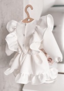 Elegancka sukienka dla dziewczynki ecru tył z guzikami ujęcie pod kątem