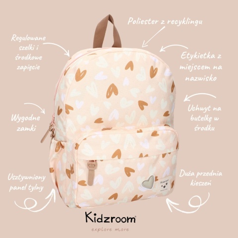 Plecak dziecięcy Kidzroom w serduszka z regulowanymi szelkami, kieszenią na butelkę i usztywnionym panelem