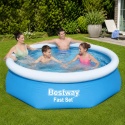 Basen rozporowy Bestway Fast Set w ogrodzie dla dzieci i całej rodziny – dmuchany basen na lato