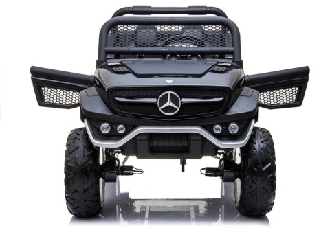 Auto na akumulator Mercedes Unimog z otwieranymi drzwiami