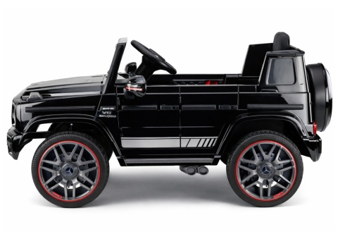 Czarny Mercedes AMG G63 na akumulator dla dzieci – widok boczny.