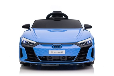 Niebieskie Audi RS e-tron GT na akumulator dla dzieci widok z przodu