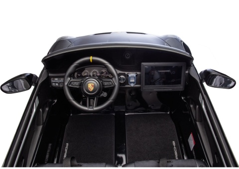 Kokpit auta na akumulator Porsche GT3 z kierownicą i panelem multimedialnym
