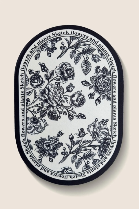 Uniwersalny dywanik dekoracyjny BLOOM Dark 50x80 cm z czarno-białym kwiatowym motywem