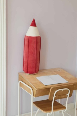 Czerwona poduszka Kredka do pokoju dziecka