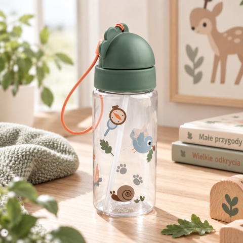 Zielony bidon dziecięcy Done by Deer Forest Friends ze słomką i uchwytem