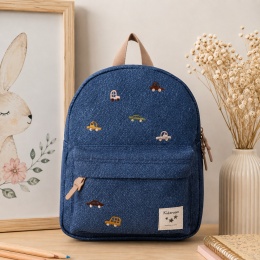 Plecak dziecięcy Kidzroom Cars Blue Jeans z haftowanymi samochodami do przedszkola