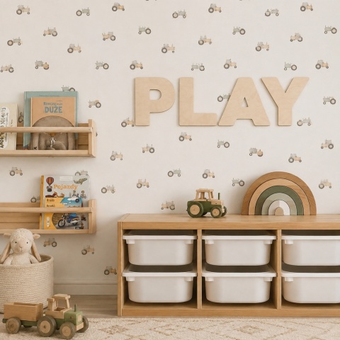 Drewniany napis PLAY na ścianę w pokoju dziecięcym – dekoracja kącika zabaw