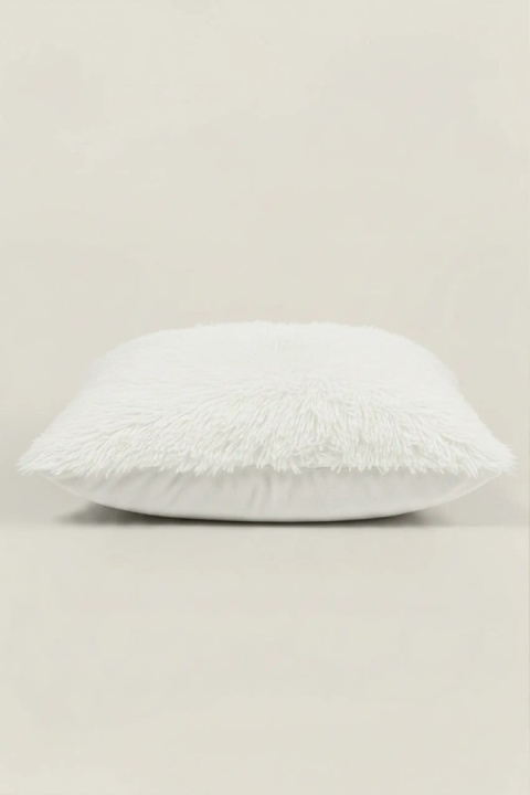 Biała futrzana poszewka YETI 40x40 cm – widok z boku