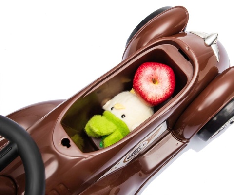 Schowek pod siedziskiem jeździka Milly Mally Royce Choco