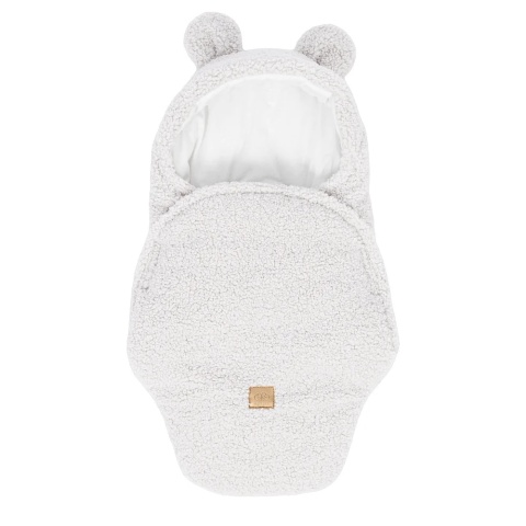 Biały otulacz niemowlęcy Bearly z miękkiego materiału boucle, z kapturkiem i uszkami misia
