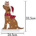 Świąteczna figurka LED w kształcie brązowego pieska z prezentem na głowie, czerwoną czapką Mikołaja i szalikiem w białe kropki