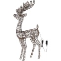 Brązowy renifer świąteczny LED o wysokości 115 cm i szerokości 60 cm, z dekoracyjnym porożem, wykonany ze sztucznego rattanu na metalowym stelażu, ozdobiony drobnymi białymi światełkami LED