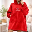 Czerwona bluza koc oversize z kapturem – miękka i ciepła bluza damska typu hoodie, idealna na chłodne wieczory